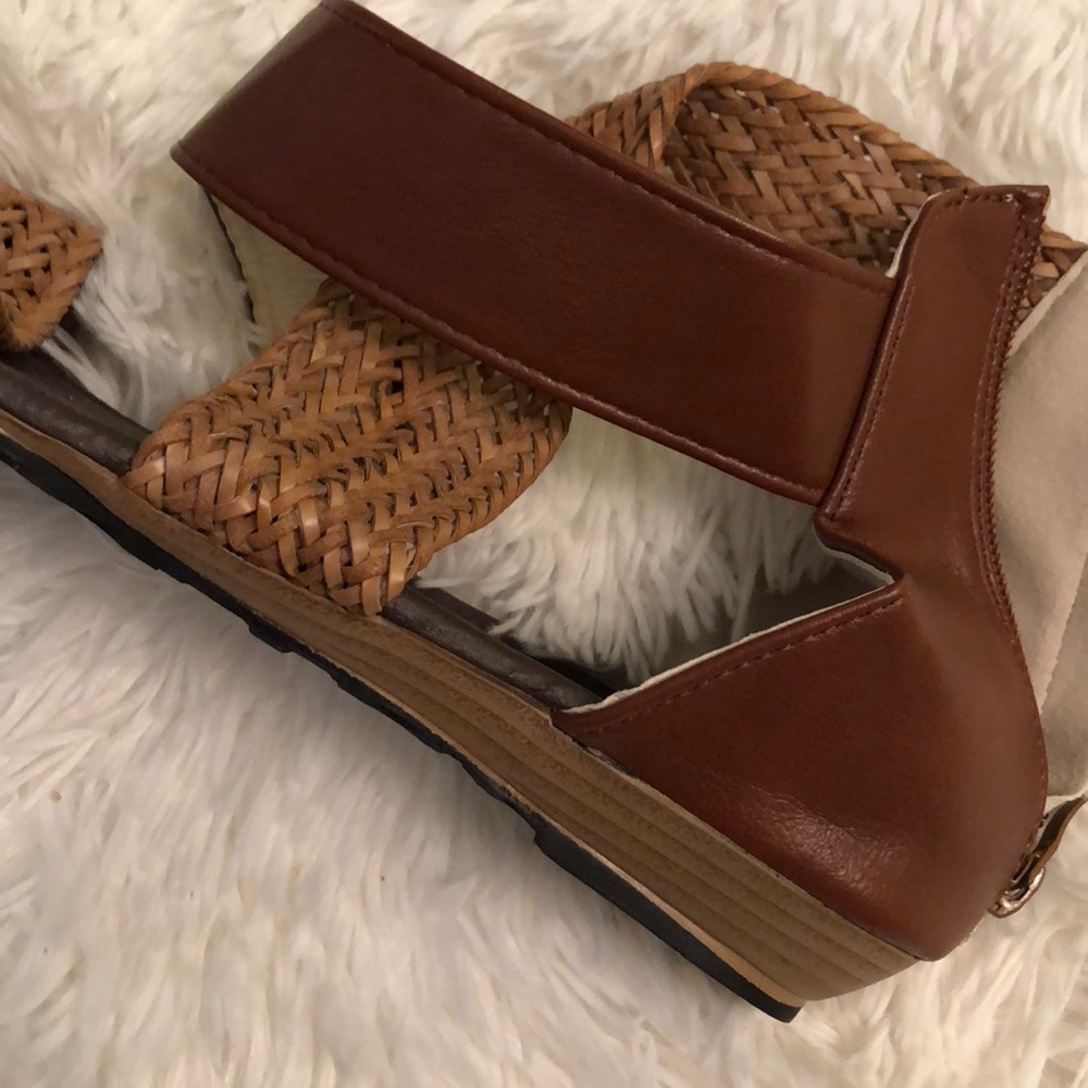 Shoes - Picture 3 of 4
